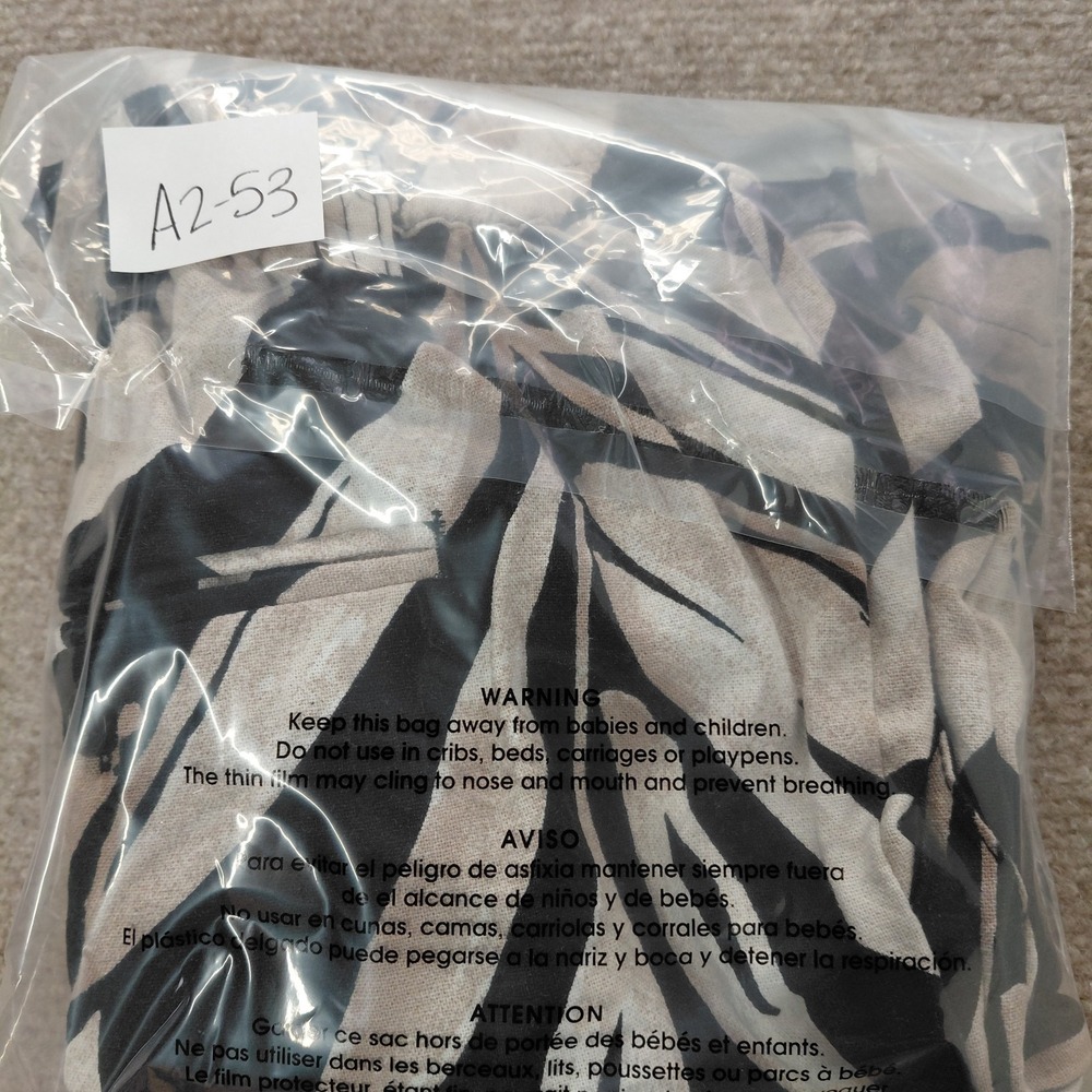 Time and Tru Womens MEDIUM Linen Hawaiian Floral Black Tan Shorts 4.5" Inseam - Picture 10 of 10